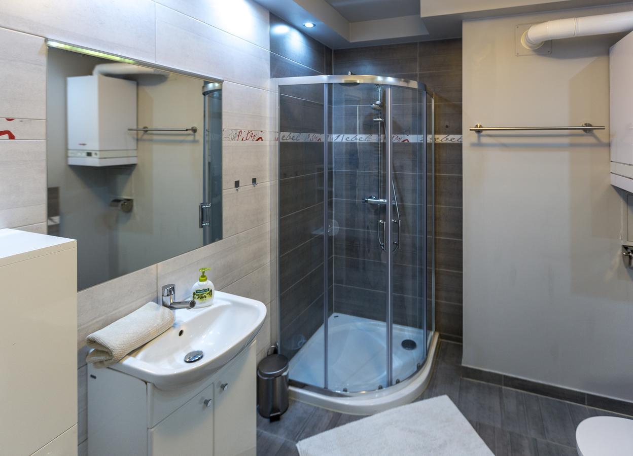 קרפאז' "Rodzinny Apartament Pod Sniezka" Na Osiedlu "Apartamenty Pod Sniezka" מראה חיצוני תמונה